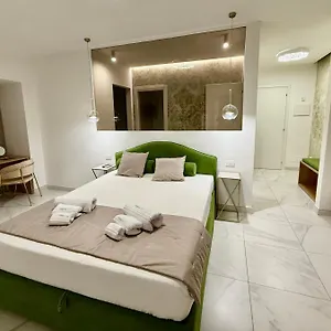 https://marinisa-luxury-room.sicilyhotelsitaly.net
