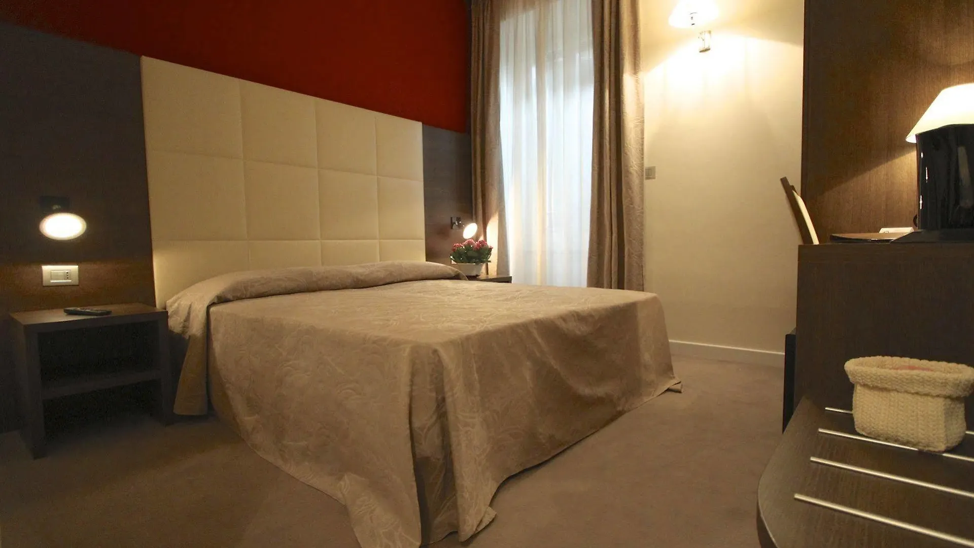 Andrea Doria Resort Rome 2*,